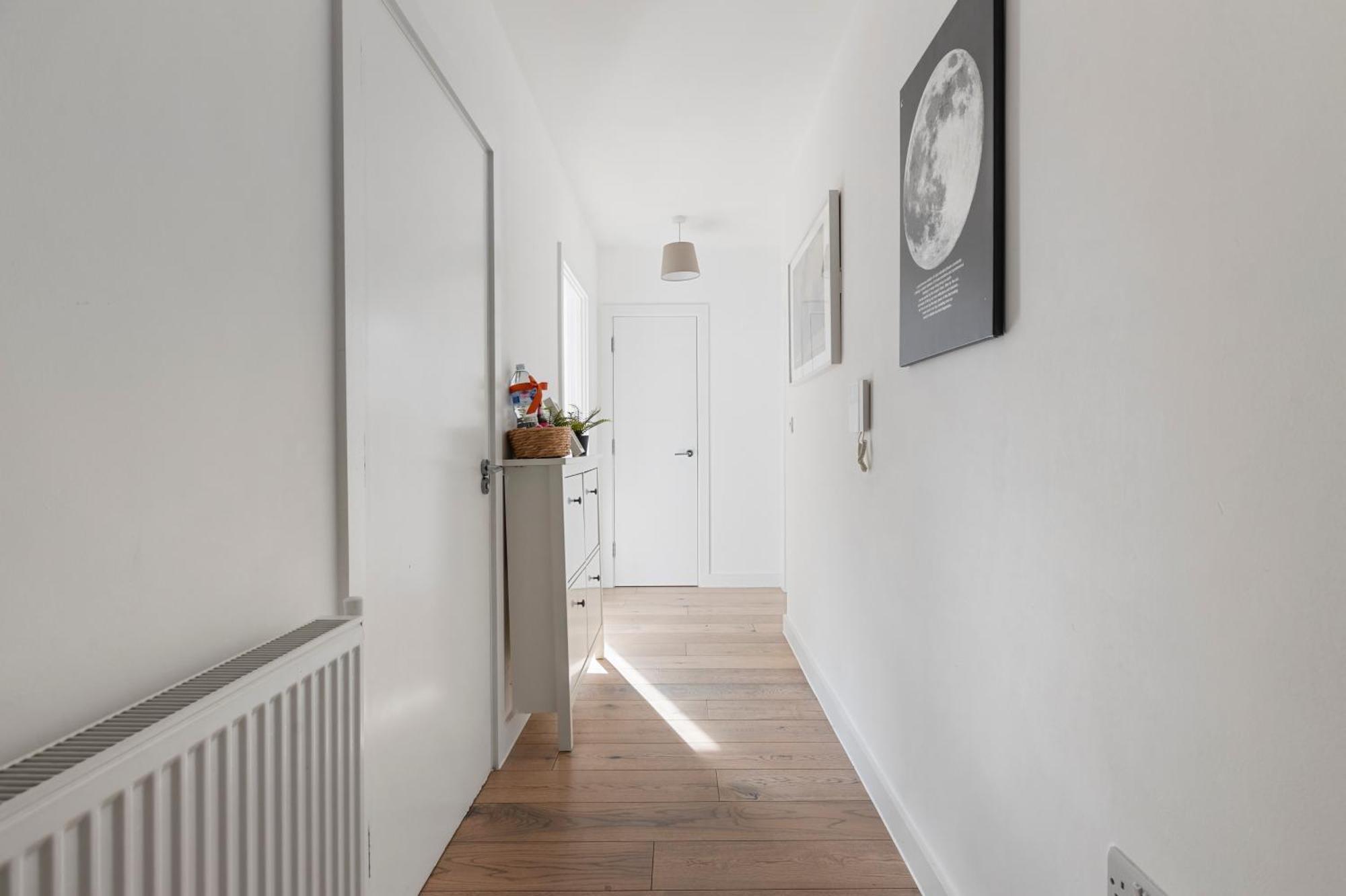 Apartamento Outstanding 2 Bed Zone 2 Near
